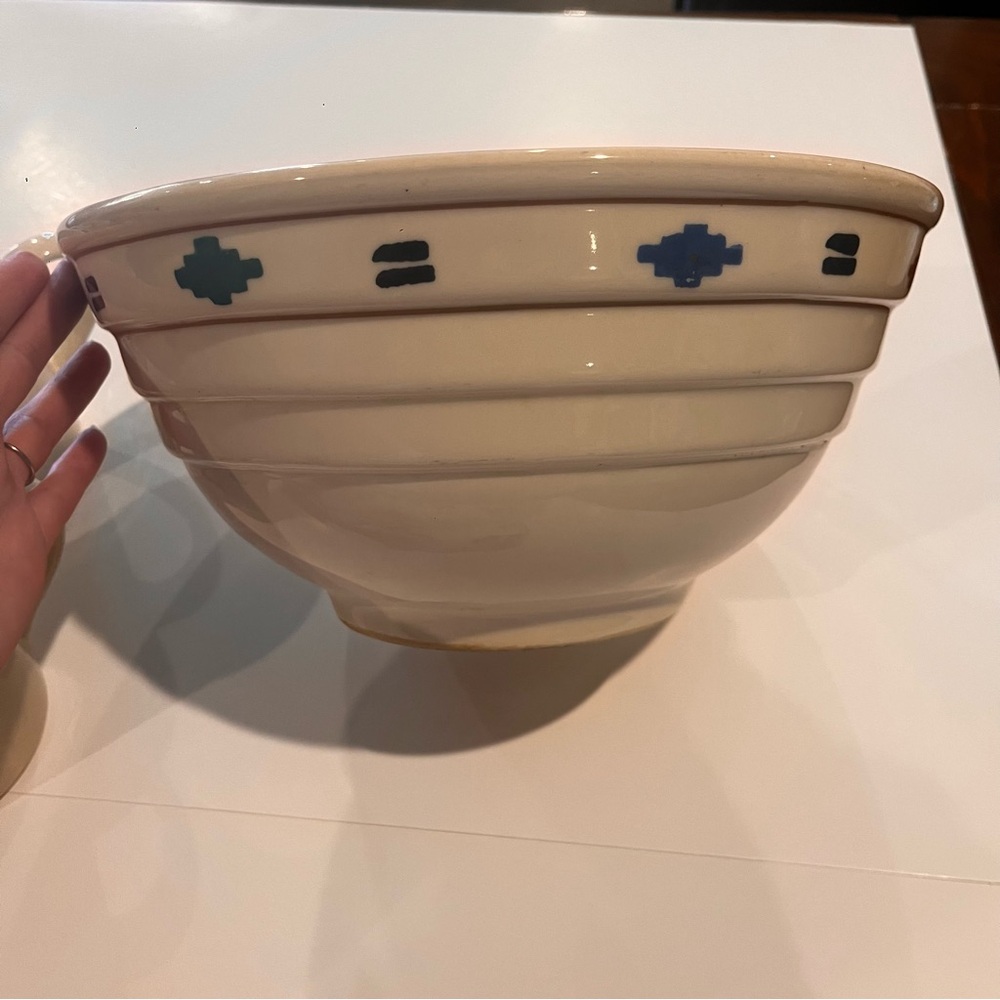 Vintage Hartstone Cheyenne Cream Aztec Ceramic Bowl